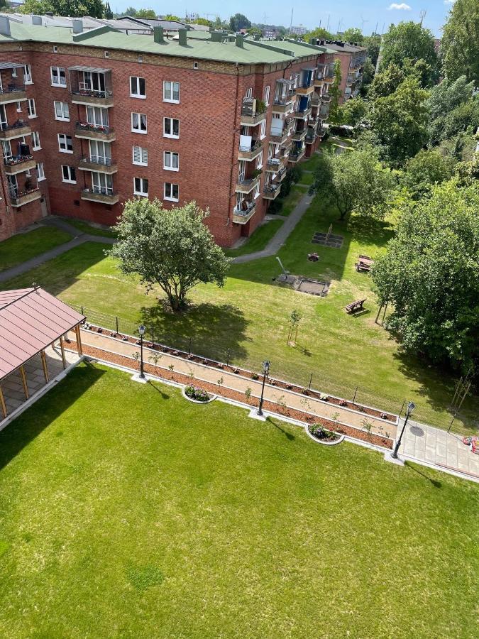 Cls Zentrale City-Wohnung In Hamburg Mit E-Laden Und Tiefgarage, Grosser Balkon, Blick Ueber Hamburg, Parkplatz, Cafe Im Haus, Bushaltestelle Direkt Gegenueber, Flex Check In Exterior foto