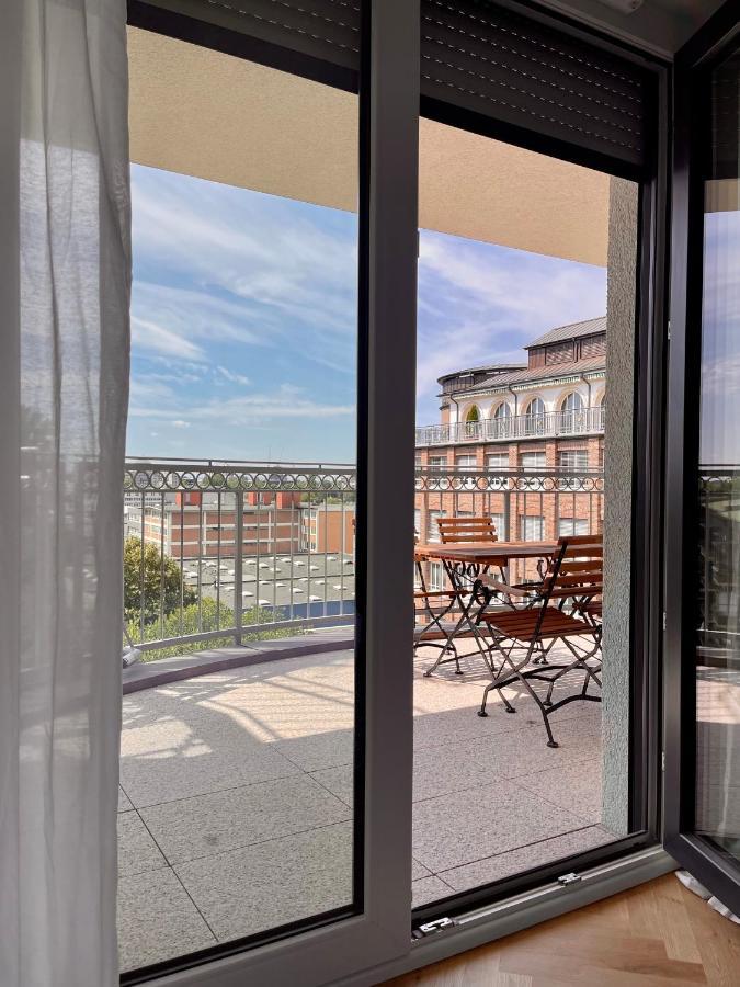 Cls Zentrale City-Wohnung In Hamburg Mit E-Laden Und Tiefgarage, Grosser Balkon, Blick Ueber Hamburg, Parkplatz, Cafe Im Haus, Bushaltestelle Direkt Gegenueber, Flex Check In Exterior foto