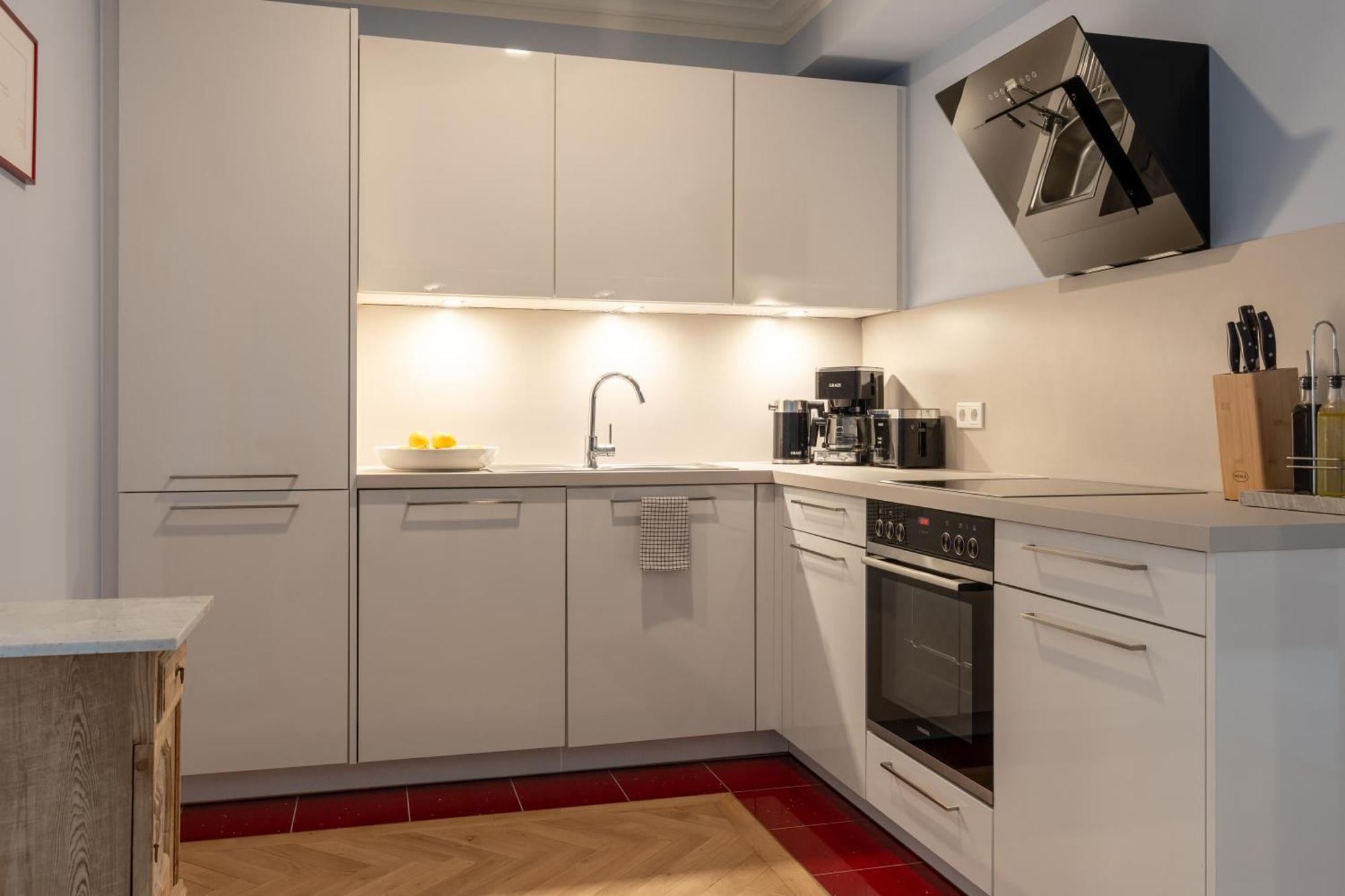 Cls Zentrale City-Wohnung In Hamburg Mit E-Laden Und Tiefgarage, Grosser Balkon, Blick Ueber Hamburg, Parkplatz, Cafe Im Haus, Bushaltestelle Direkt Gegenueber, Flex Check In Exterior foto